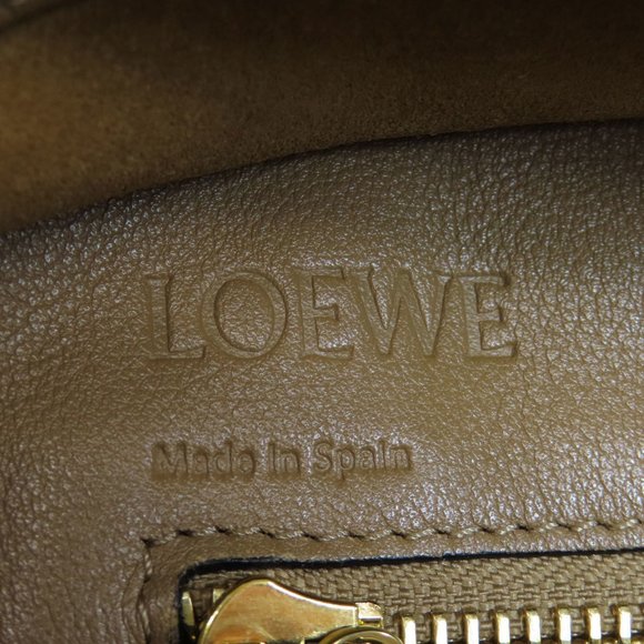 LOEWE Amazona Handbag - Picture 9 of 11